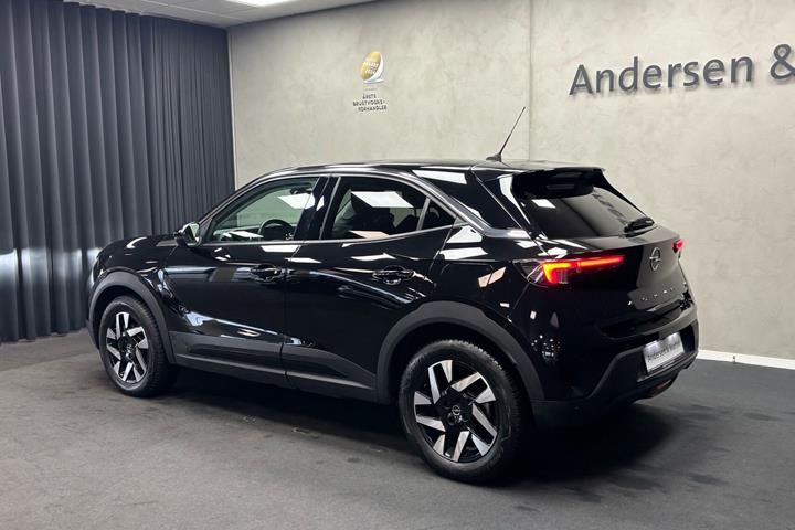 Sort Opel Mokka-e fra 2023