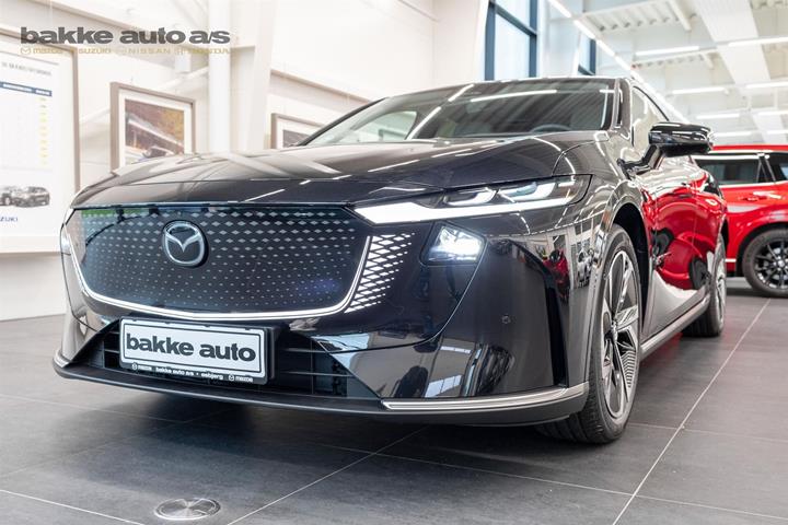 Sort Mazda 6e fra 2026