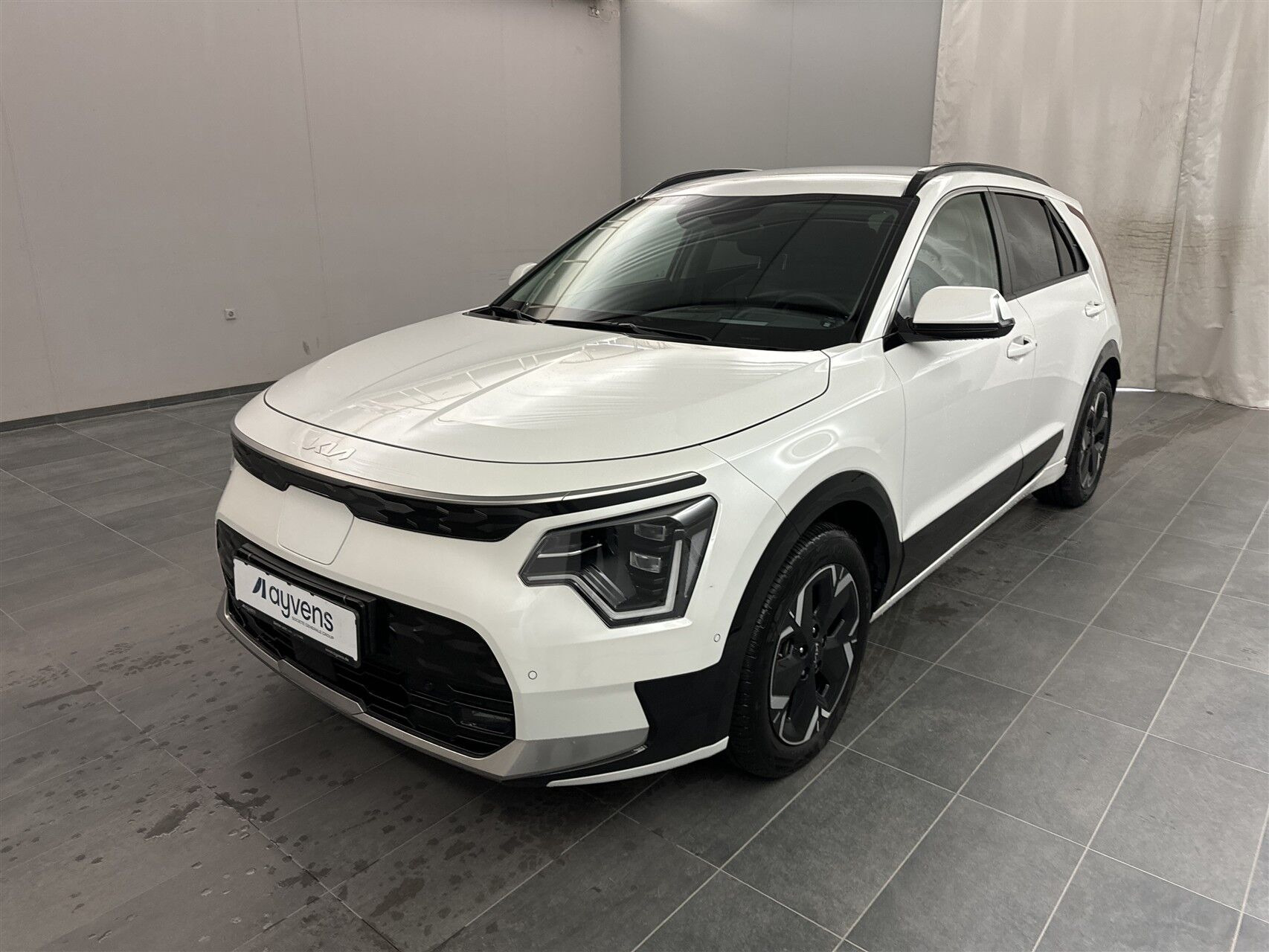 Hvid Kia Niro EV fra 2023