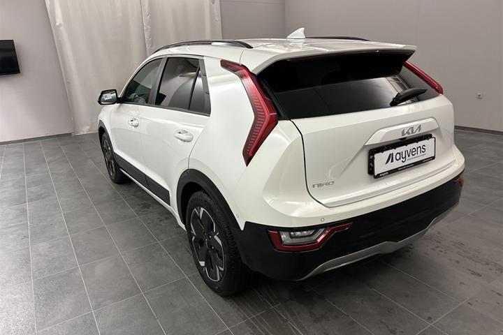Hvid Kia Niro EV fra 2023