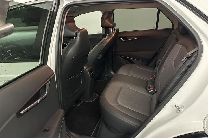 Hvid Kia Niro EV fra 2023