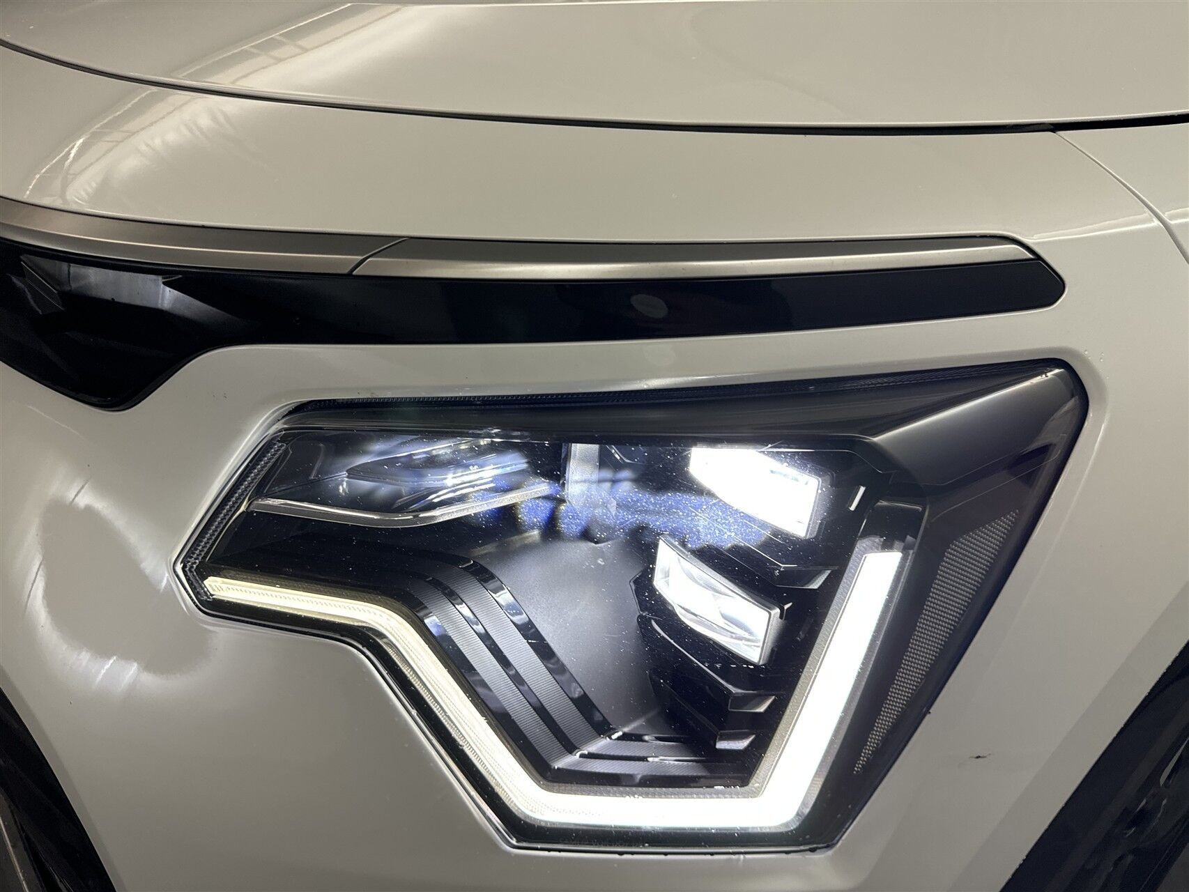 Hvid Kia Niro EV fra 2023