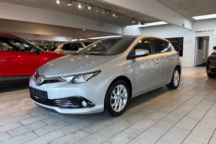 Sølv Toyota Auris fra 2017