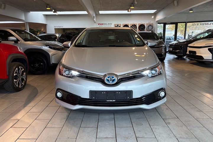 Sølv Toyota Auris fra 2017