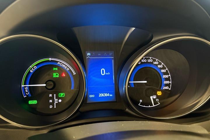 Rød Toyota Auris fra 2017