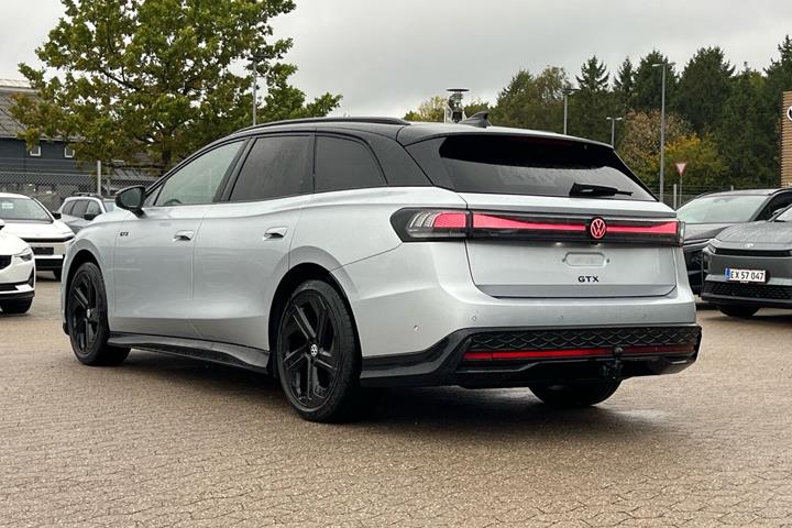 Sølv VW ID.7 fra 2026