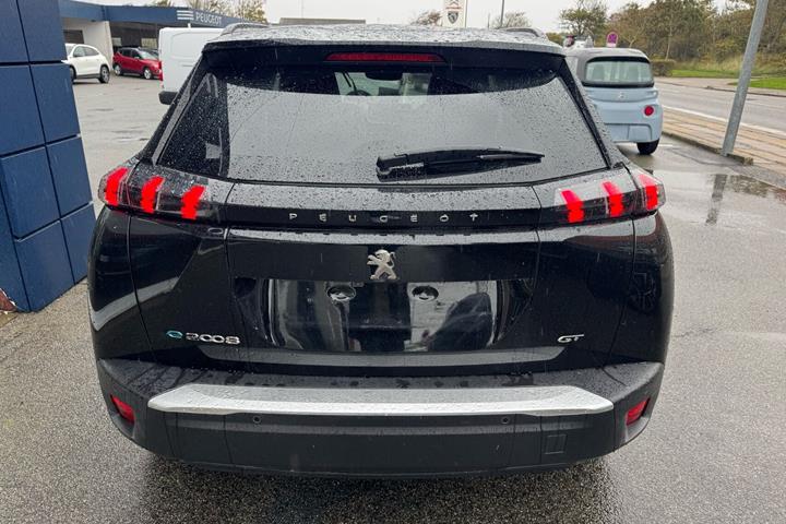 Sort Peugeot e-2008 fra 2022