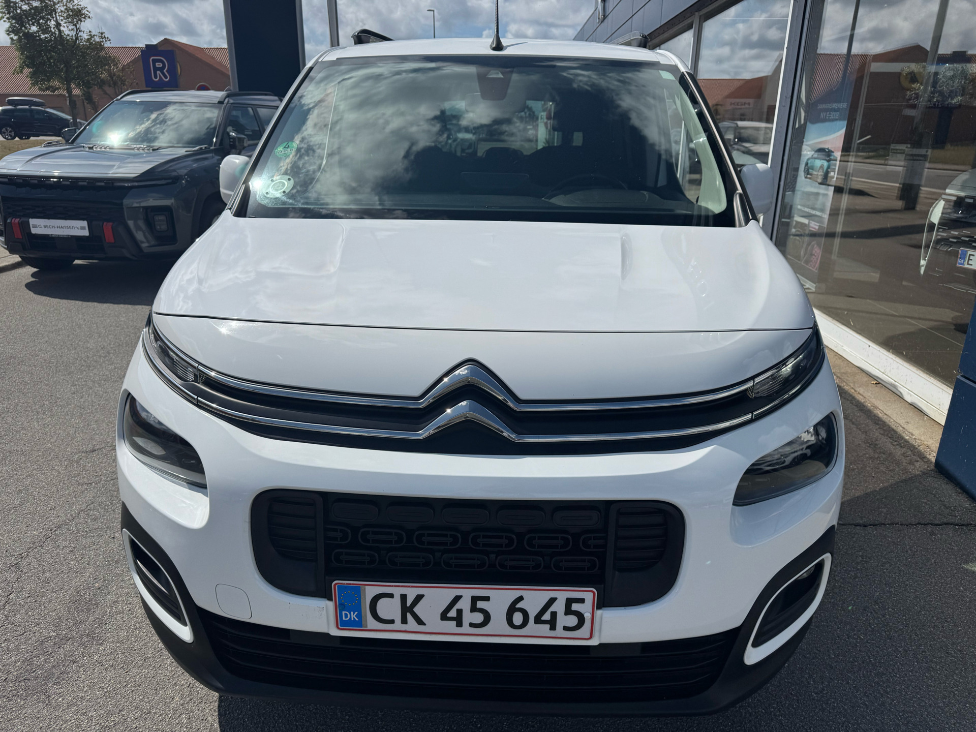 Hvid Citroën Berlingo fra 2019