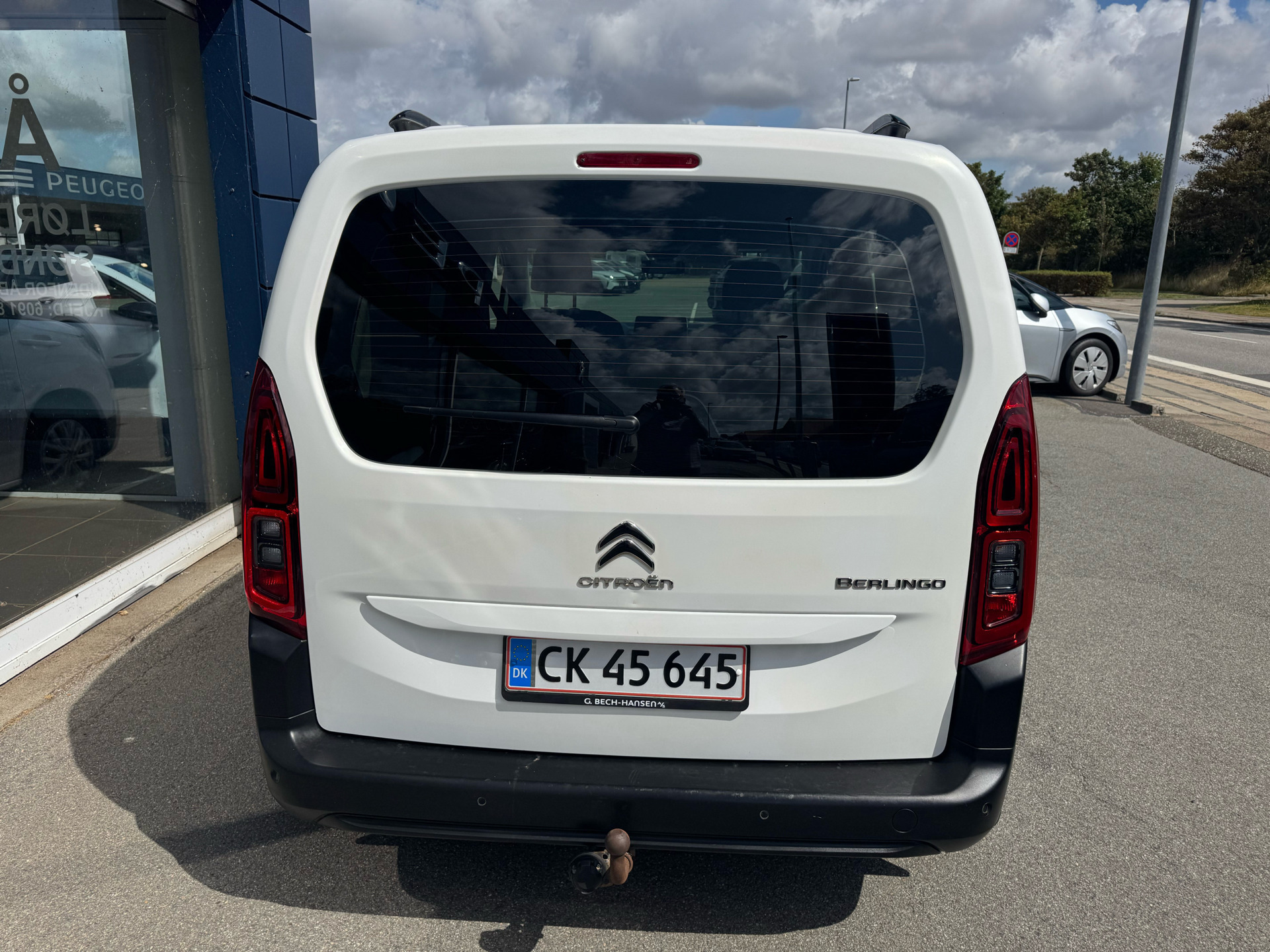 Hvid Citroën Berlingo fra 2019