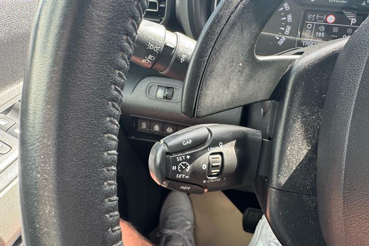Hvid Citroën Berlingo fra 2019