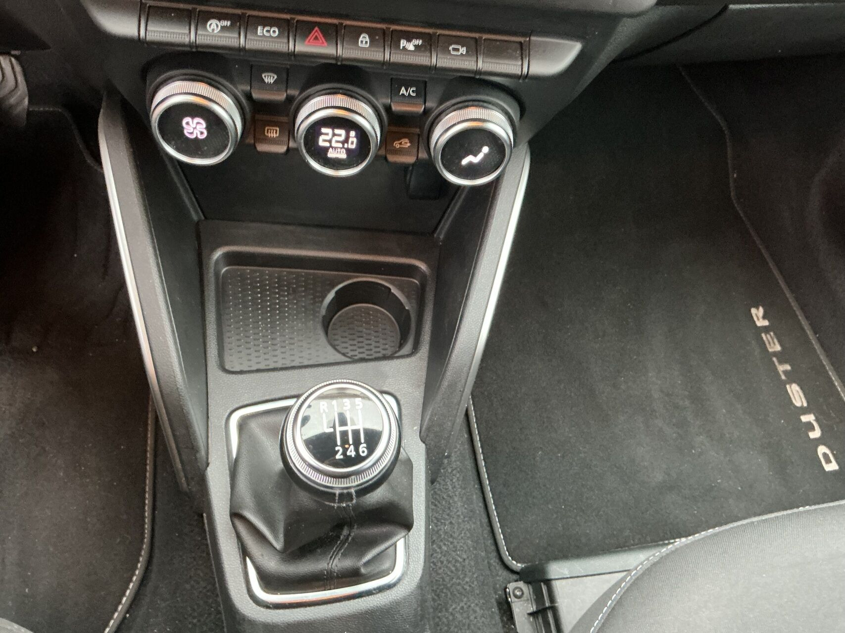 Gul Dacia Duster fra 2018