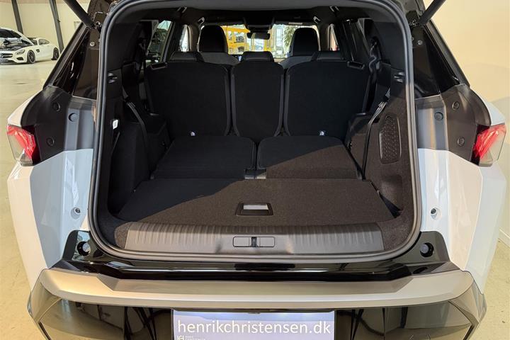Hvid Peugeot e-5008 fra 2026