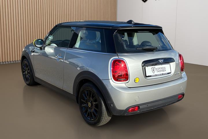 Grå Mini Cooper fra 2023
