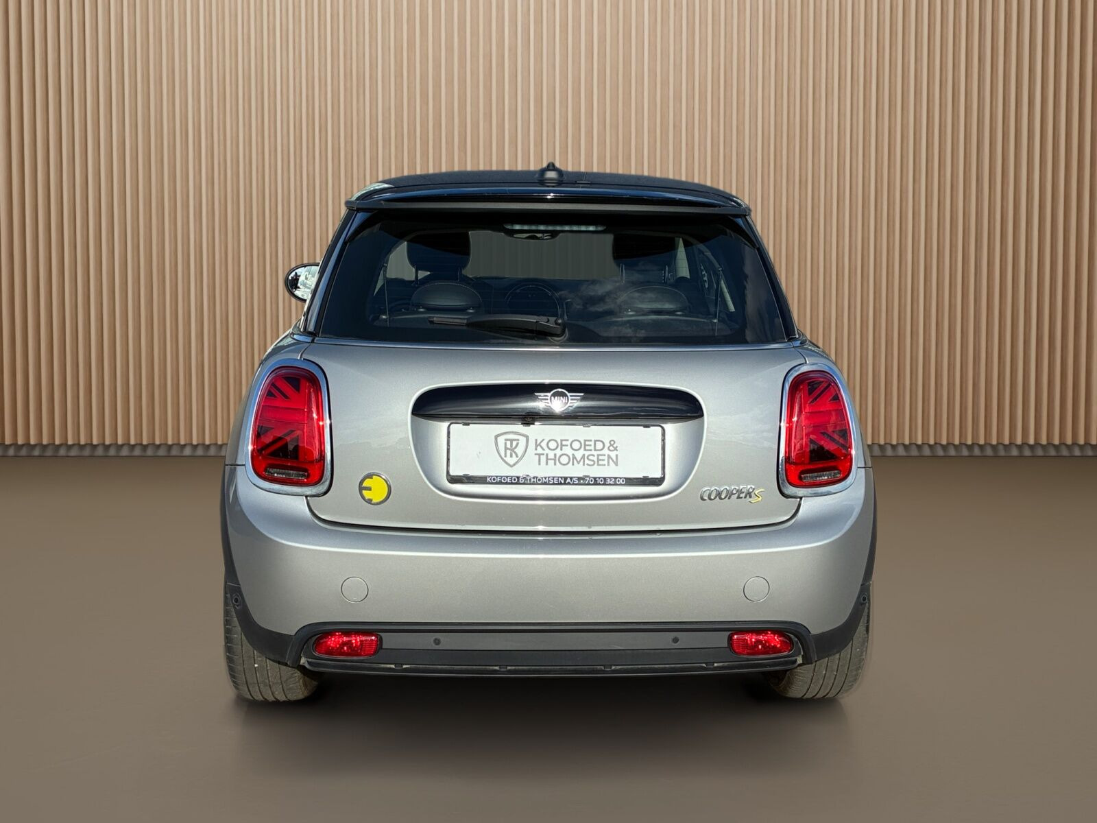 Grå Mini Cooper fra 2023