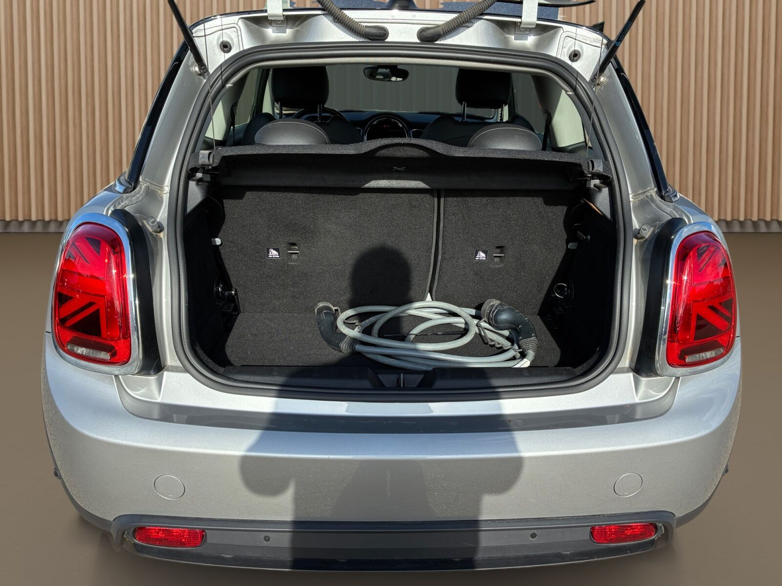 Grå Mini Cooper fra 2023
