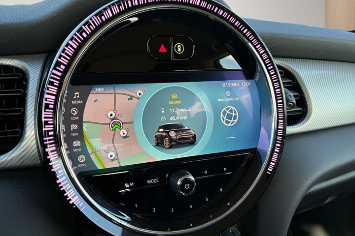 Grå Mini Cooper fra 2023
