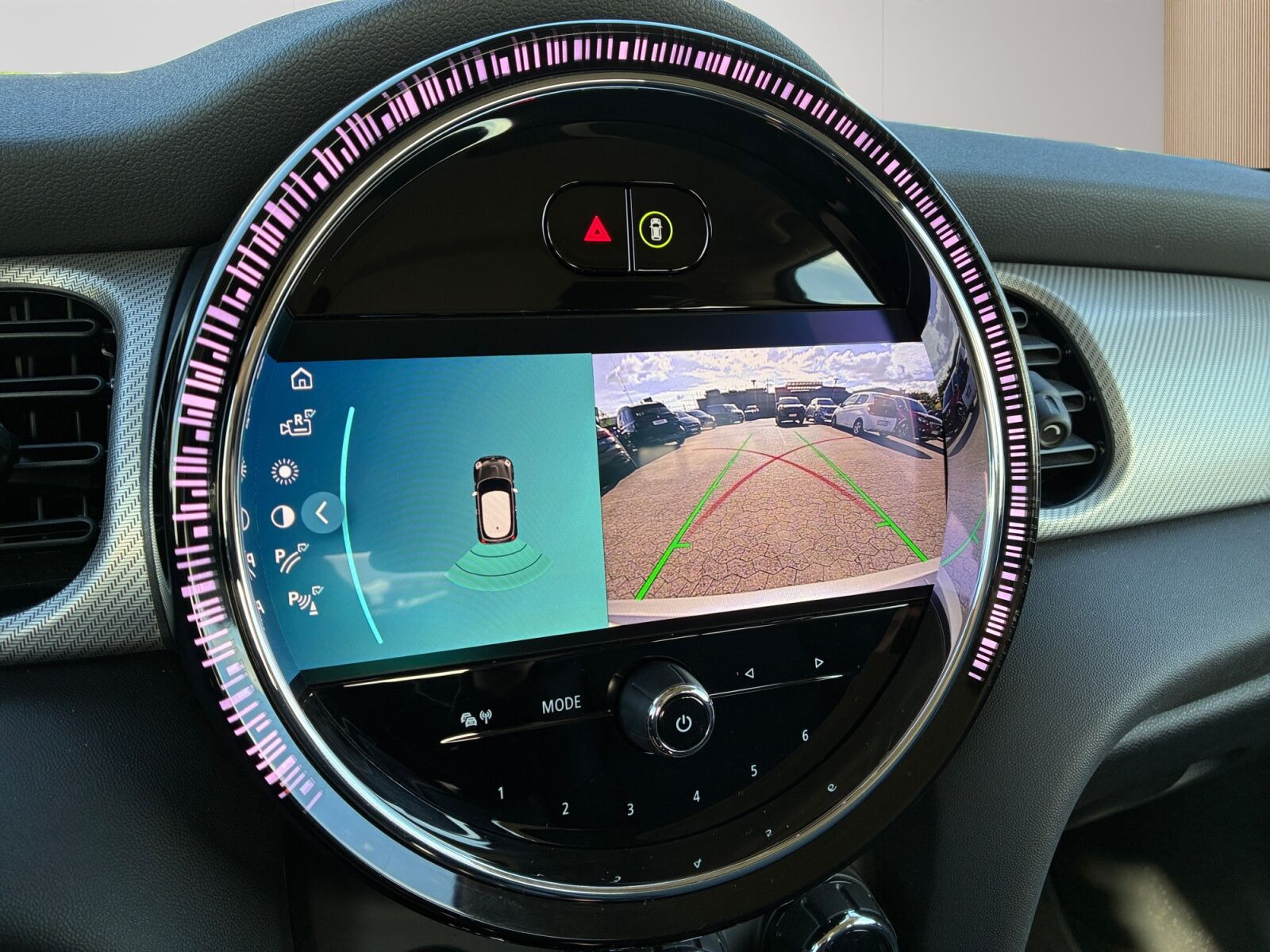 Grå Mini Cooper fra 2023
