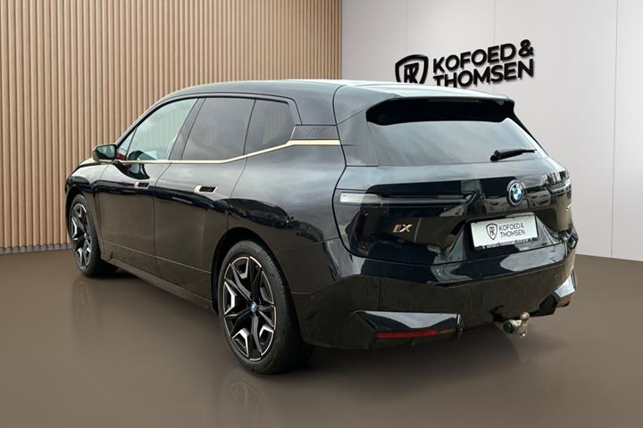 Sort BMW iX fra 2022