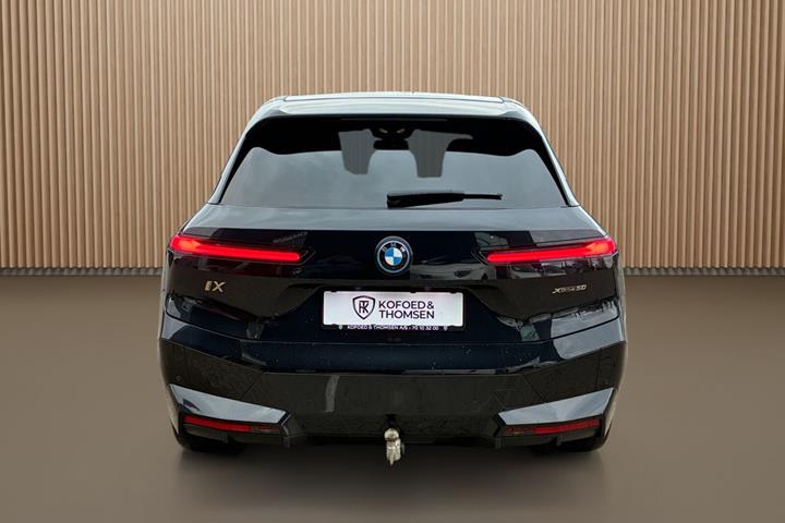 Sort BMW iX fra 2022