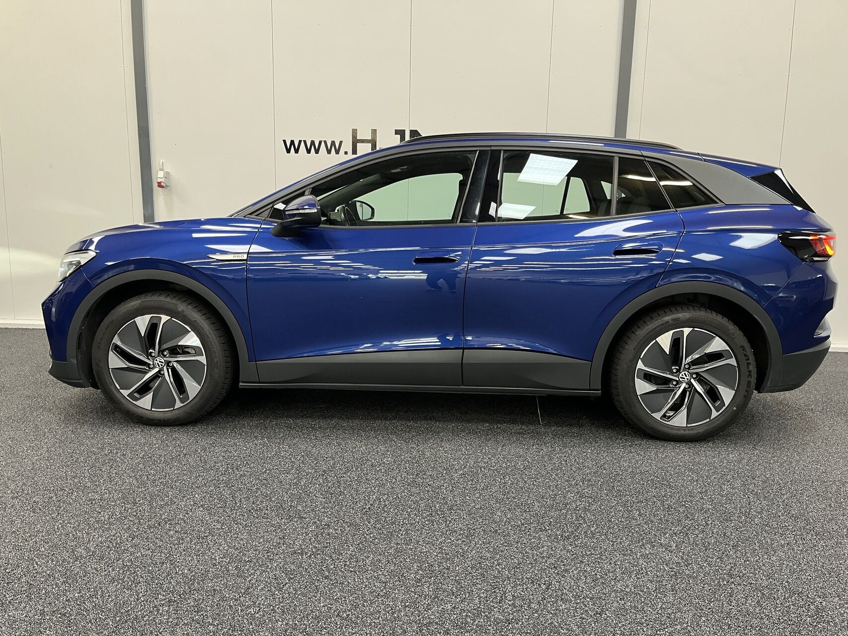 Blå VW ID.4 fra 2023