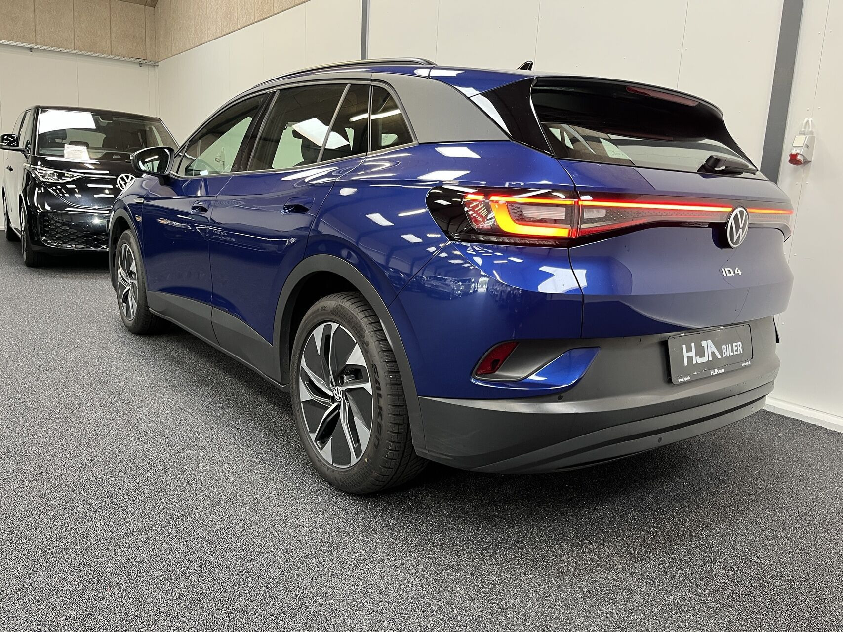 Blå VW ID.4 fra 2023
