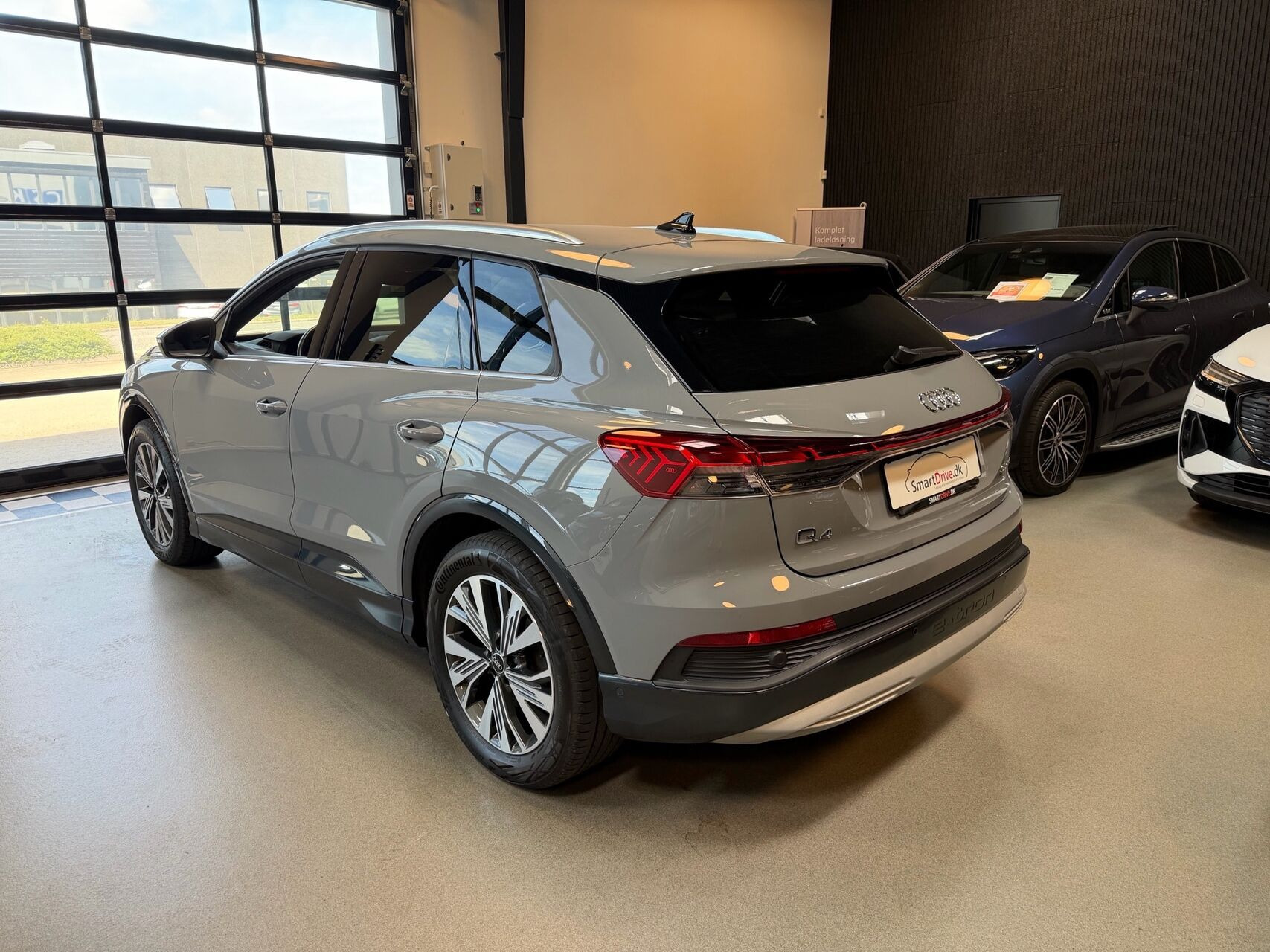 Grå Audi Q4 fra 2022