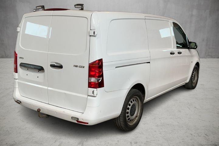 Hvid Mercedes Vito fra 2022