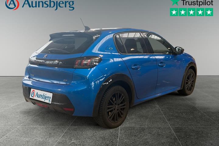 Blå Peugeot e-208 fra 2022