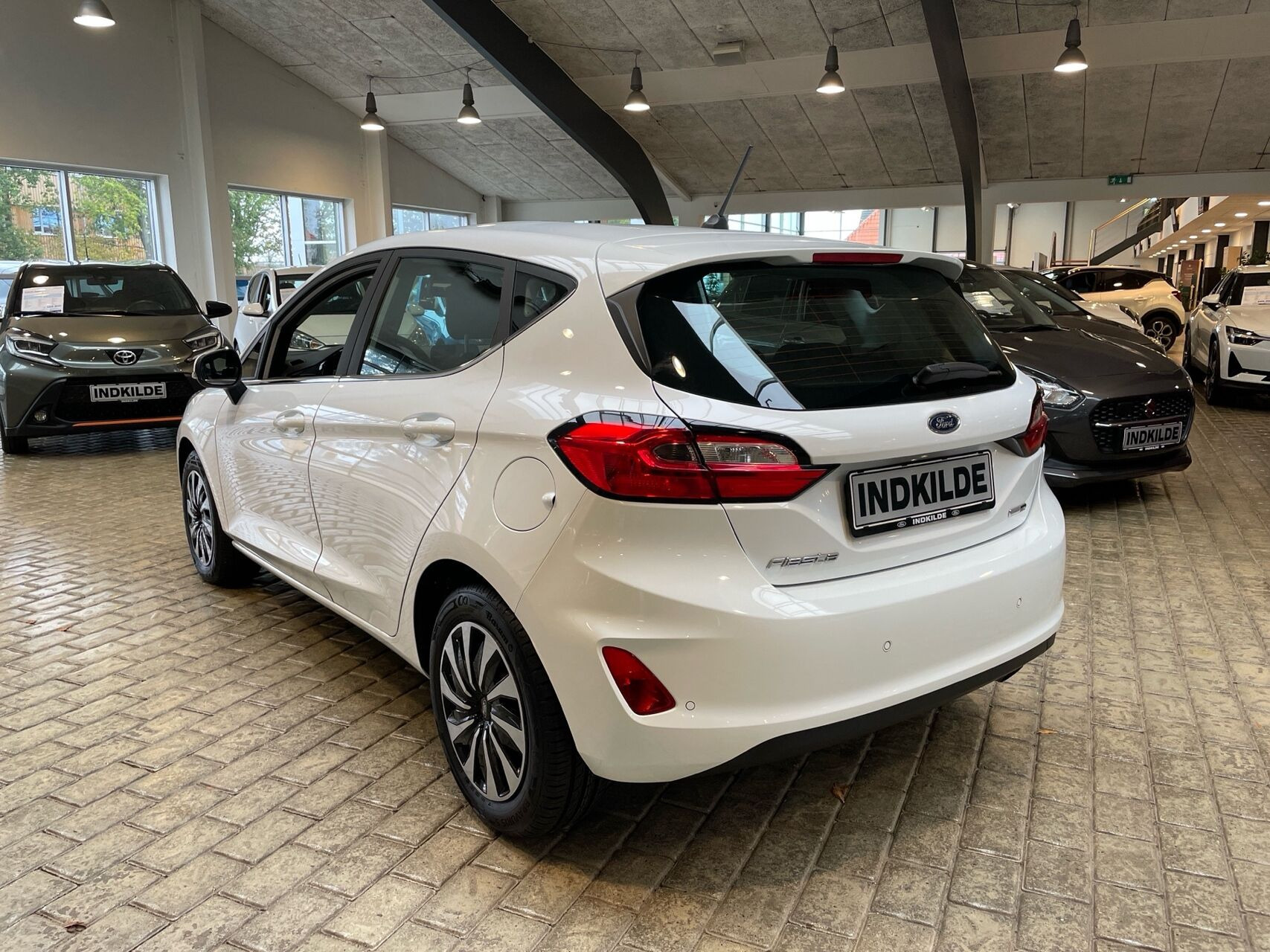 Hvid Ford Fiesta fra 2023