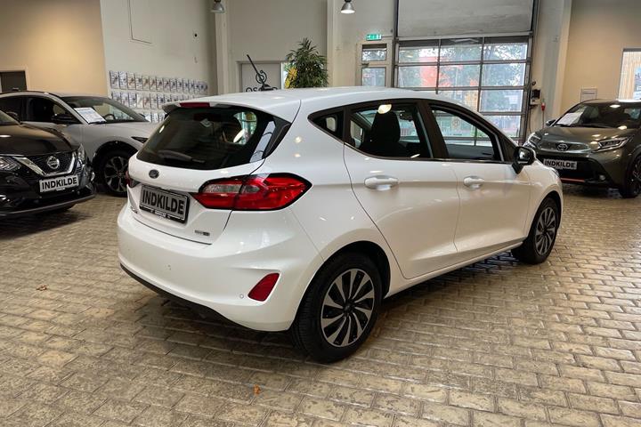 Hvid Ford Fiesta fra 2023