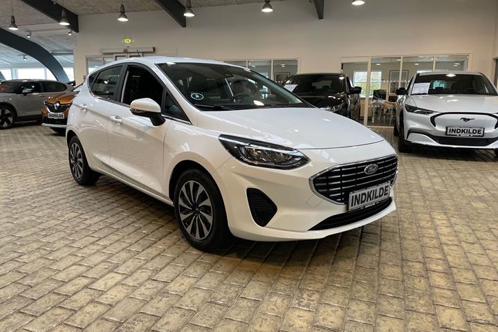 Hvid Ford Fiesta fra 2023