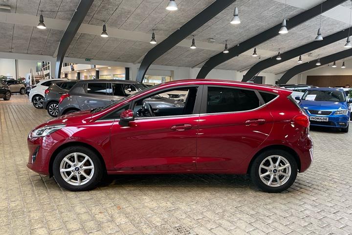 Rød Ford Fiesta fra 2020