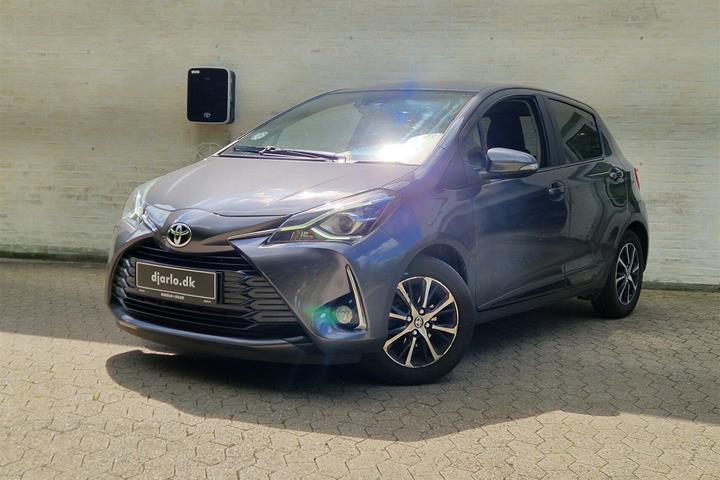 Sort Toyota Yaris fra 2020