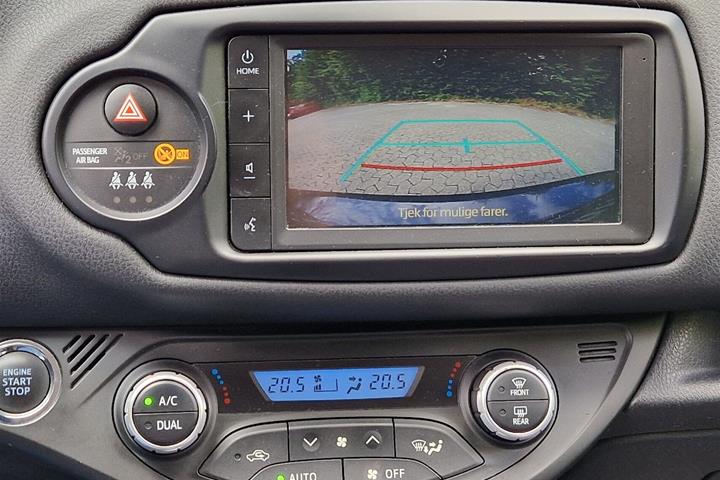 Sort Toyota Yaris fra 2020