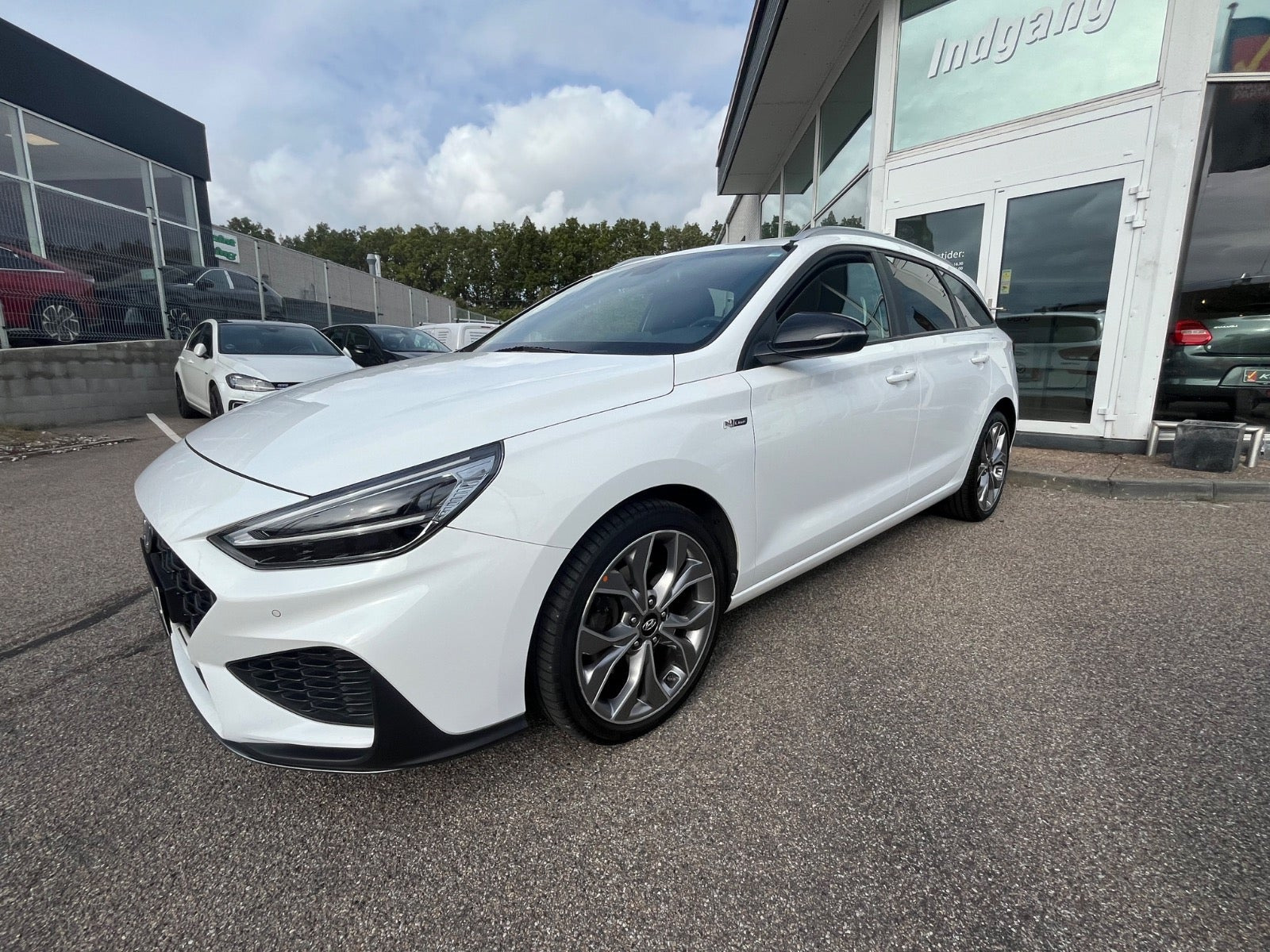 Hvid Hyundai i30 fra 2021