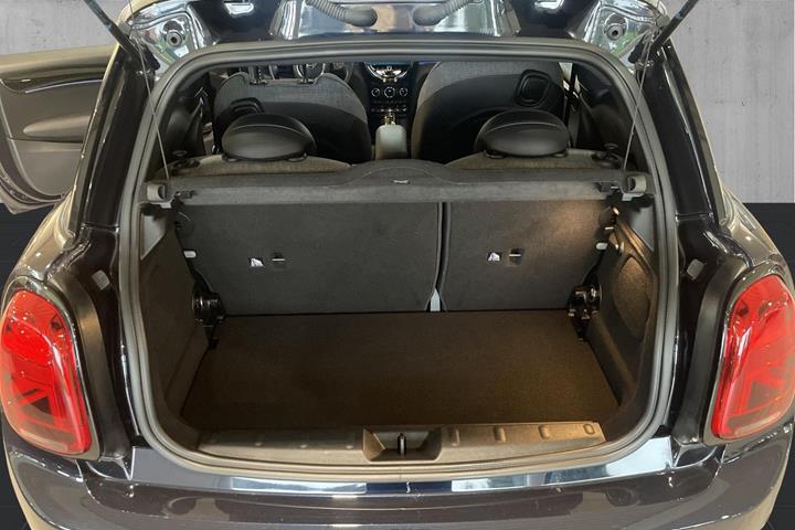 Sort Mini Cooper SE fra 2022