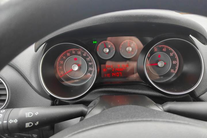 Gul Fiat Punto fra 2006
