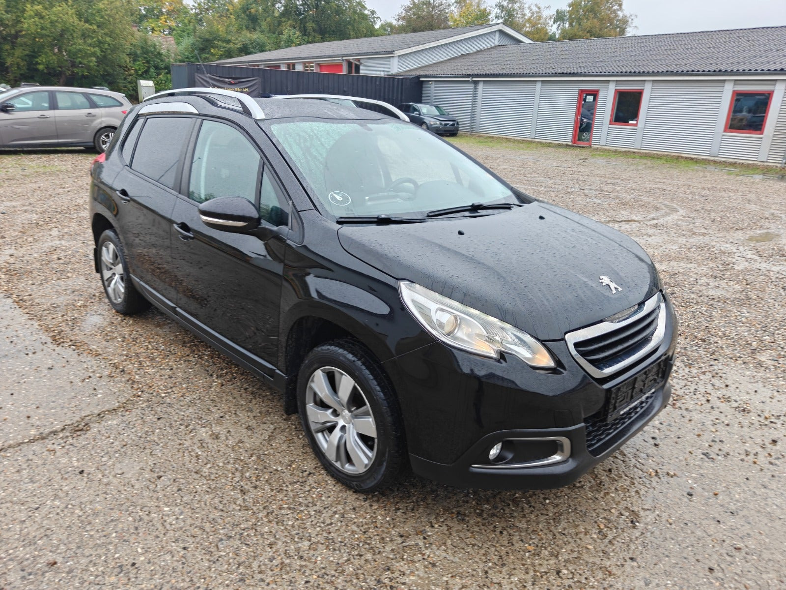 Gul Peugeot 2008 fra 2013