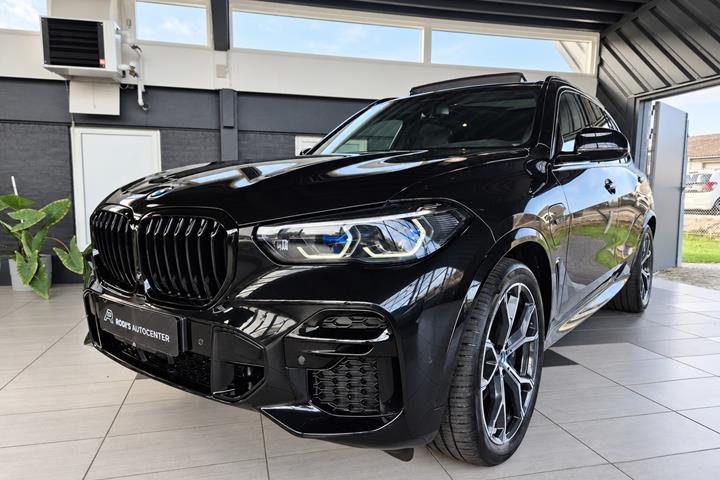 Sort BMW X5 fra 2022
