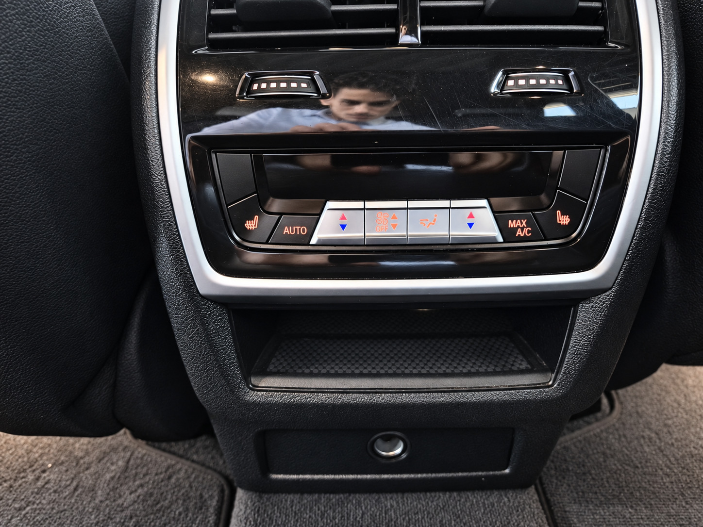 Sort BMW X5 fra 2022