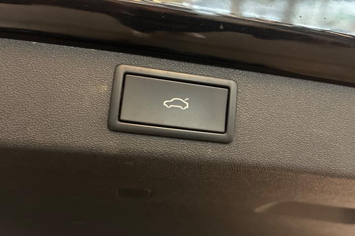 Sort Skoda Enyaq fra 2023