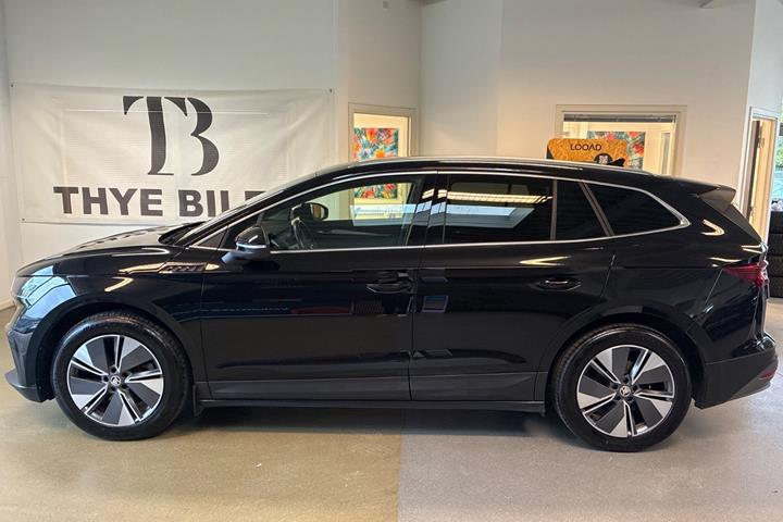 Sort Skoda Enyaq fra 2023