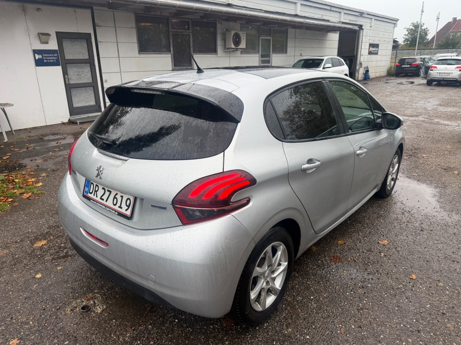 Grøn Peugeot 208 fra 2016