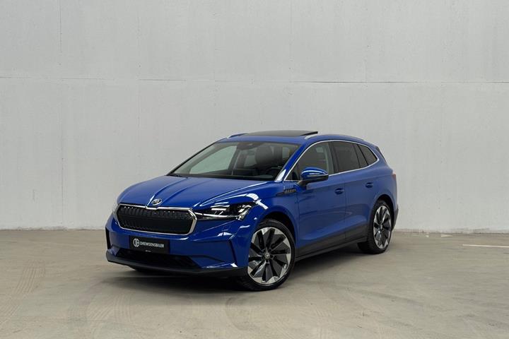 Blå Skoda Enyaq fra 2022 set udefra