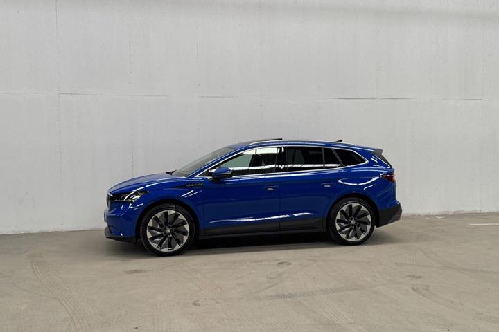 Blå Skoda Enyaq fra 2022