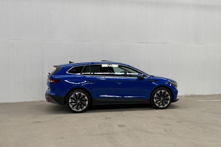 Blå Skoda Enyaq fra 2022
