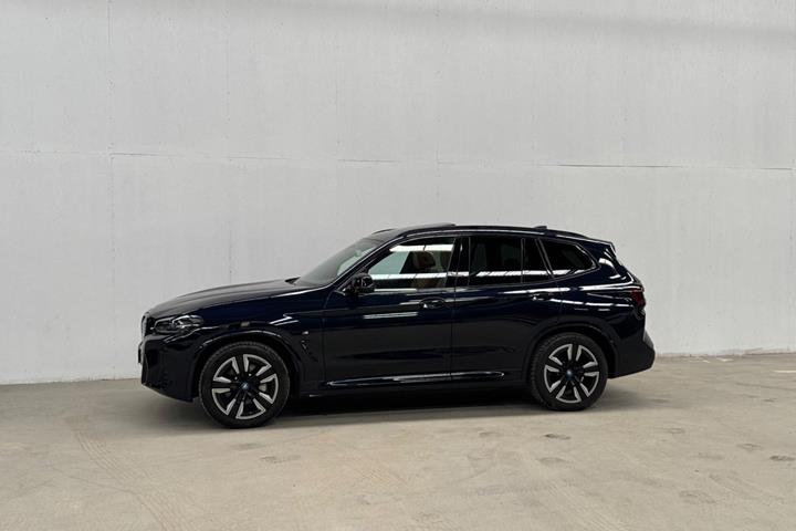 Sort BMW iX3 fra 2022