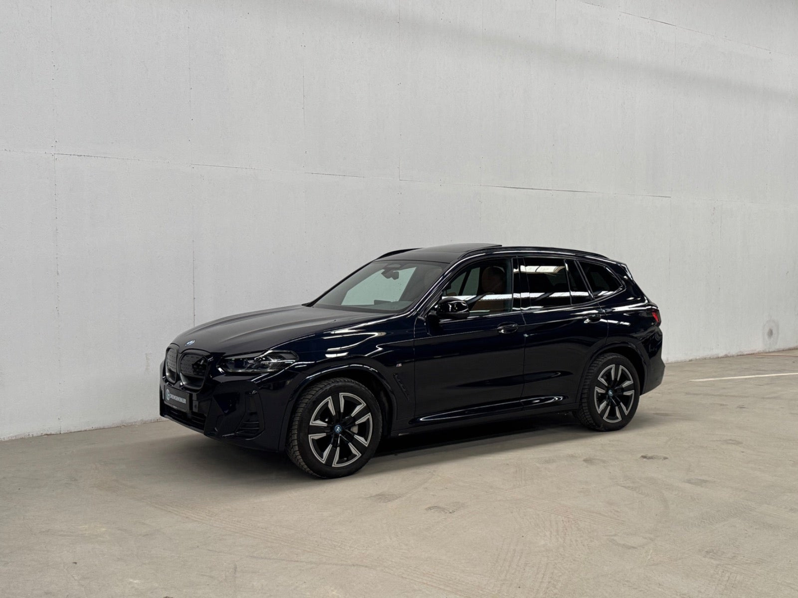 Sort BMW iX3 fra 2022