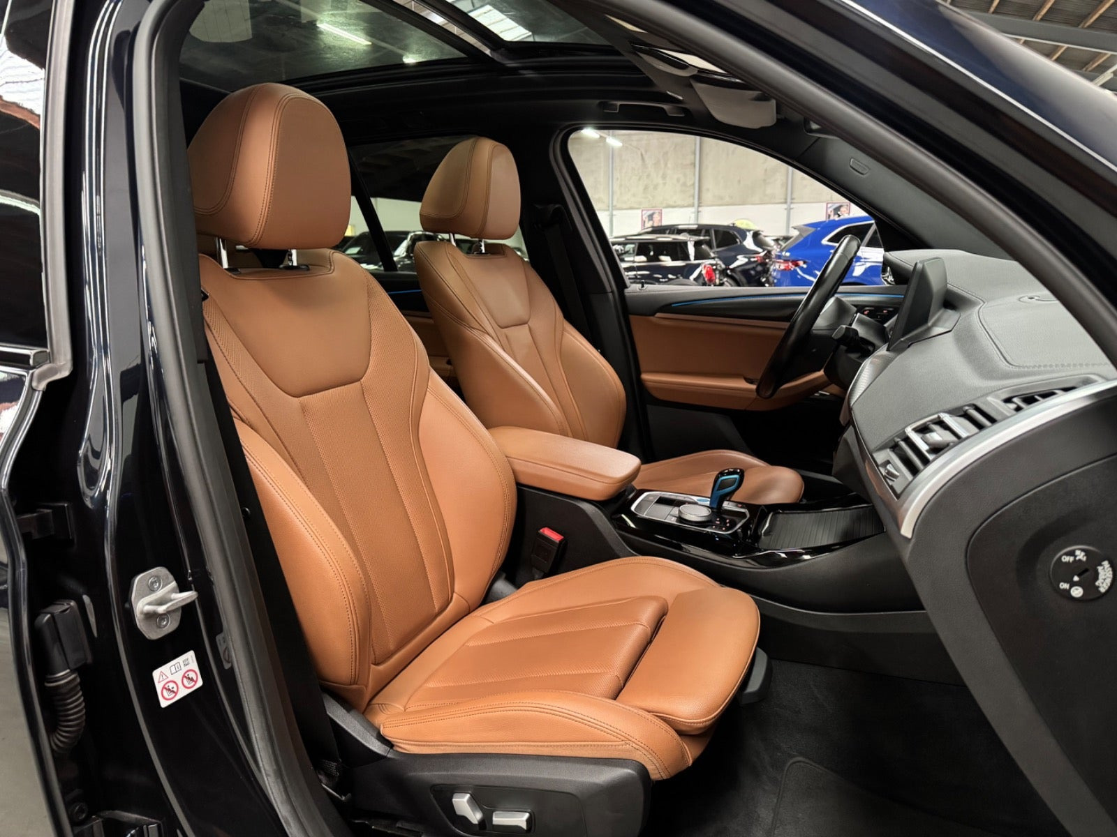 Sort BMW iX3 fra 2022