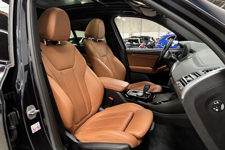 Sort BMW iX3 fra 2022